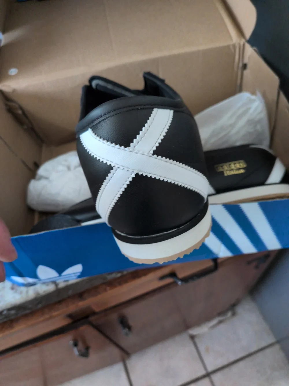 Adidas Men’s 11.5 Italia 70s Classic Sneakers - Black/White